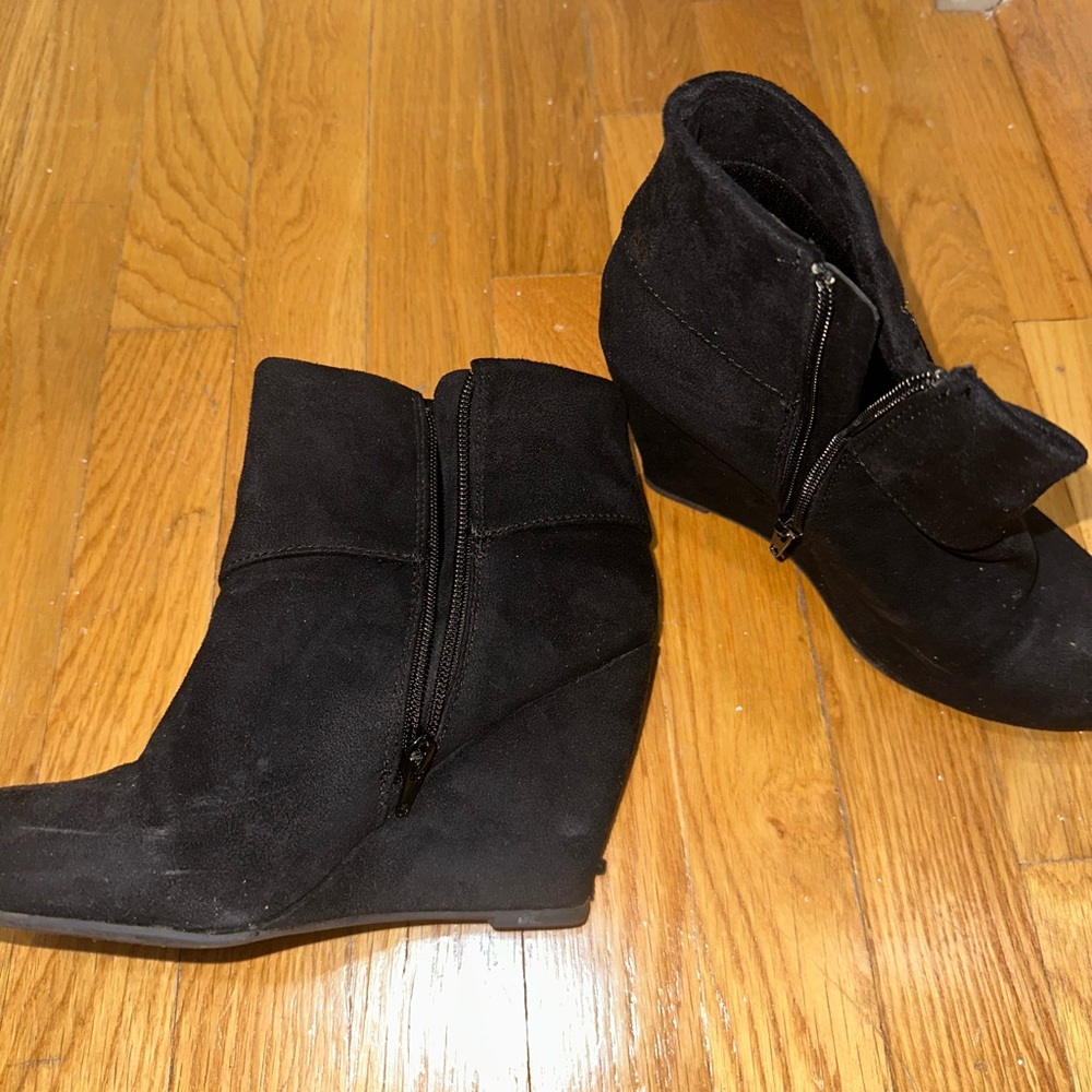 Rebel by Zigi Suede Booties